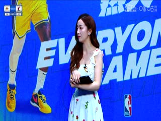 雪白浑圆丝袜人妻